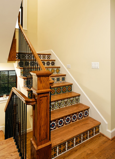 Дизайн интерьера деревянной лестницы в частном доме
