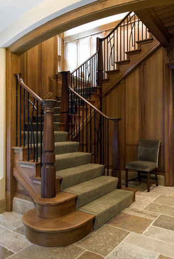 Дизайн лестницы на второй этаж