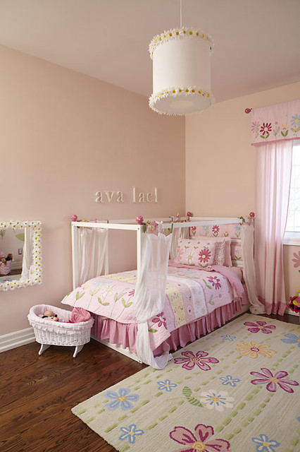 Фото дизайна комнаты для девочки