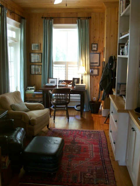 Фотография гостиной комнаты в классическом интерьере