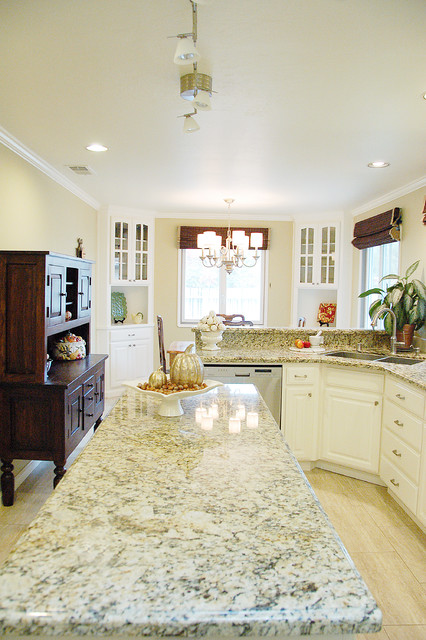 Фотография кухонной комнаты в современном стиле