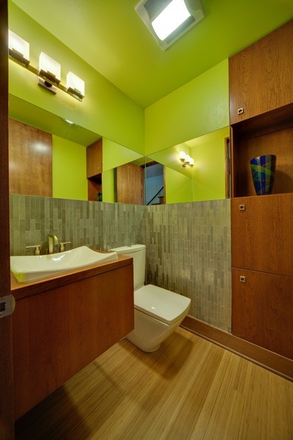 Фотография туалетной комнаты в современном стиле
