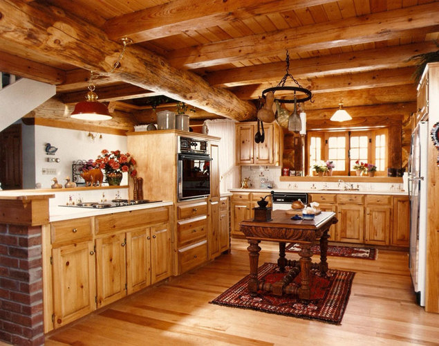 кухня в деревянном доме 