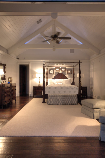 Очень красивый интерьер спальной комнаты белого цвета