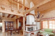интерьер гостиной в деревянном доме