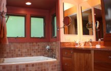 Оригинальный дизайн современной ванной комнаты
