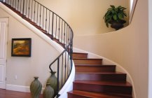 Специфика дизайна современной лестницы