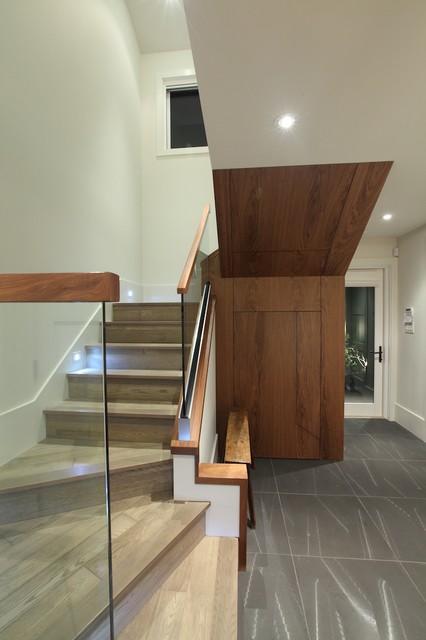 Дизайн лестницы на второй этаж 