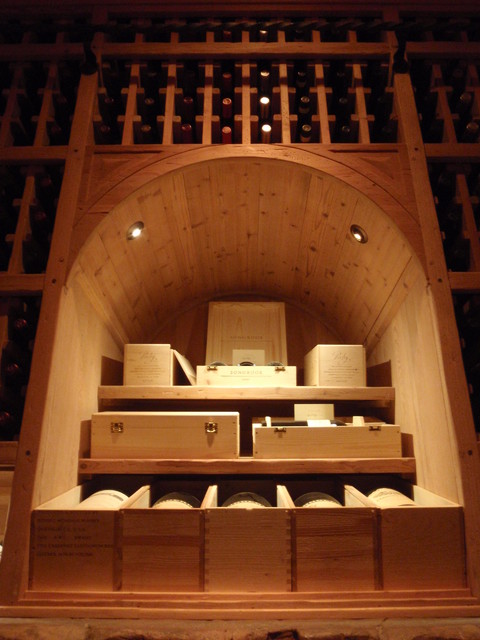 Дизайн винного погреба с подсветкой