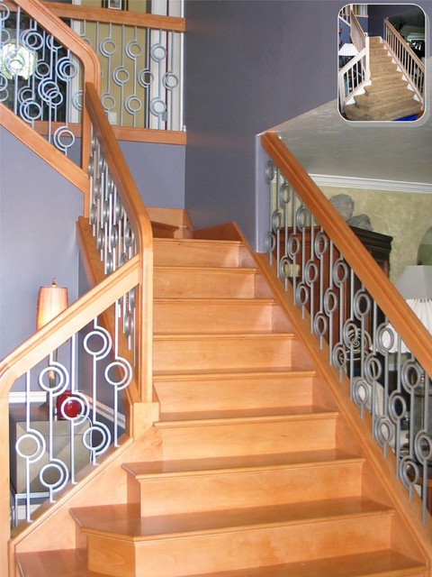 Фотография деревянной  лестницы в доме