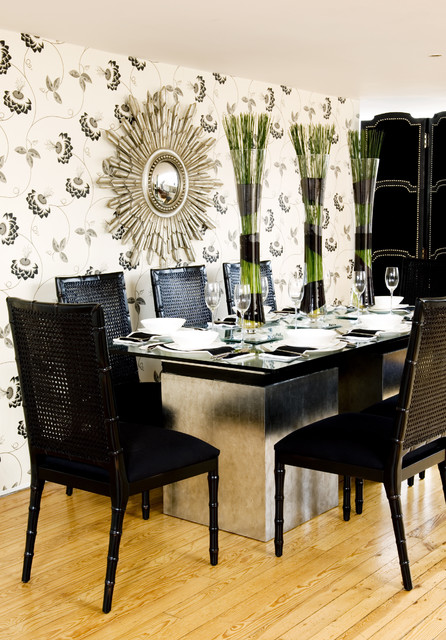 Прекрасный дизайн современной столовой комнаты с прекрасным декором стен