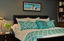 Дизайн спальной комнаты цвета морской волны