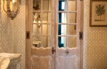 Фотография ванной комнаты в классическом стиле